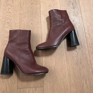 Joie maroon booties